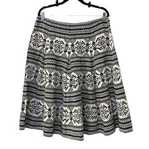 Nine West A Line Skirt Womens Size 12 White Black Jacquard Print Silk Comfort